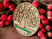 Load image into Gallery viewer, Personalized Mother’s Day Tree