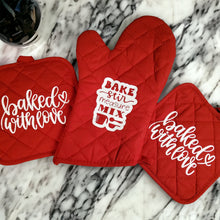 Load image into Gallery viewer, Personalized Oven Mitt Set, Pot Mitt, Custom Pot Mitts, Pot Mittens, Cooking Lover Gift, Friend Gift , Bridesmaid Gifts,